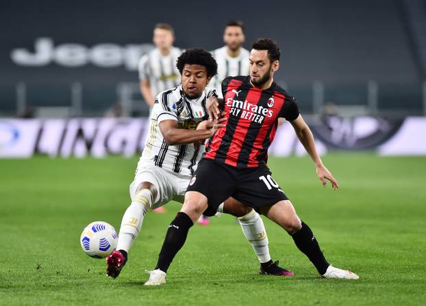 Serie A - Juventus v AC Milan