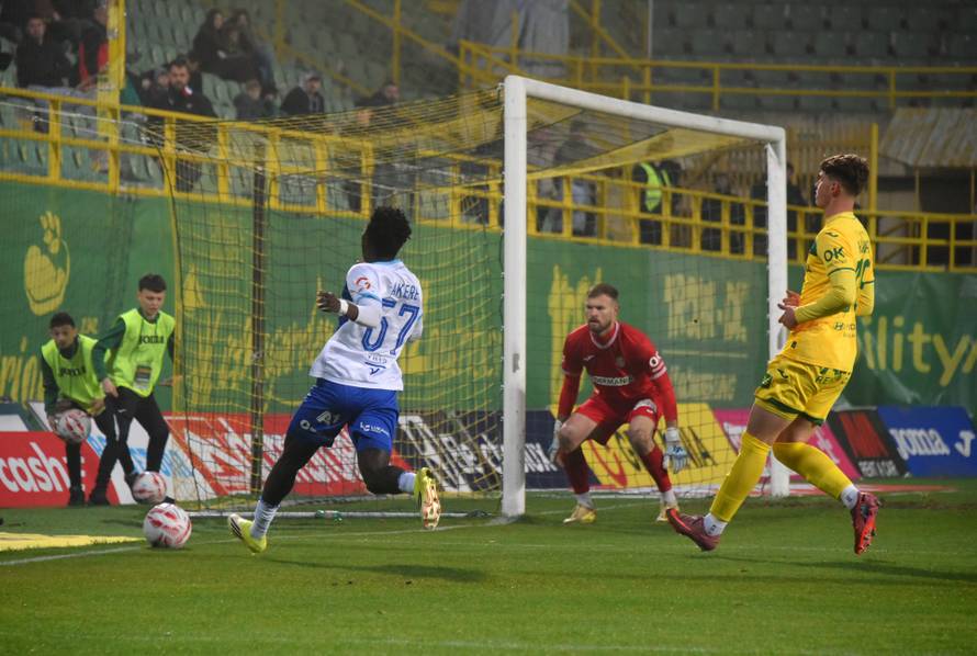 Pula: Susret Osijeka i Istre u 25. koliu SuperSport HNL-a