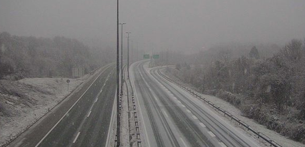 FOTO Pada na Sljemenu, ima ga i na cestama: Pogledajte kako se Hrvatska bijeli na Badnjak!