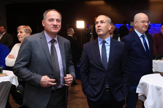 Zagreb: Izborni stožer predsjedničke kandidatkinje Branke Lozo u hotelu Aristos