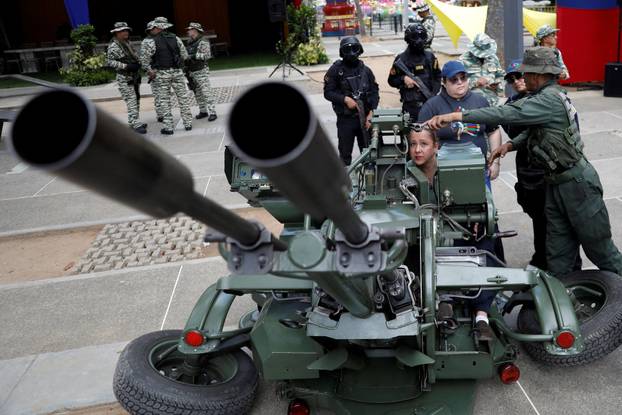 Venezuela holds drills to train citizens in weapon handling