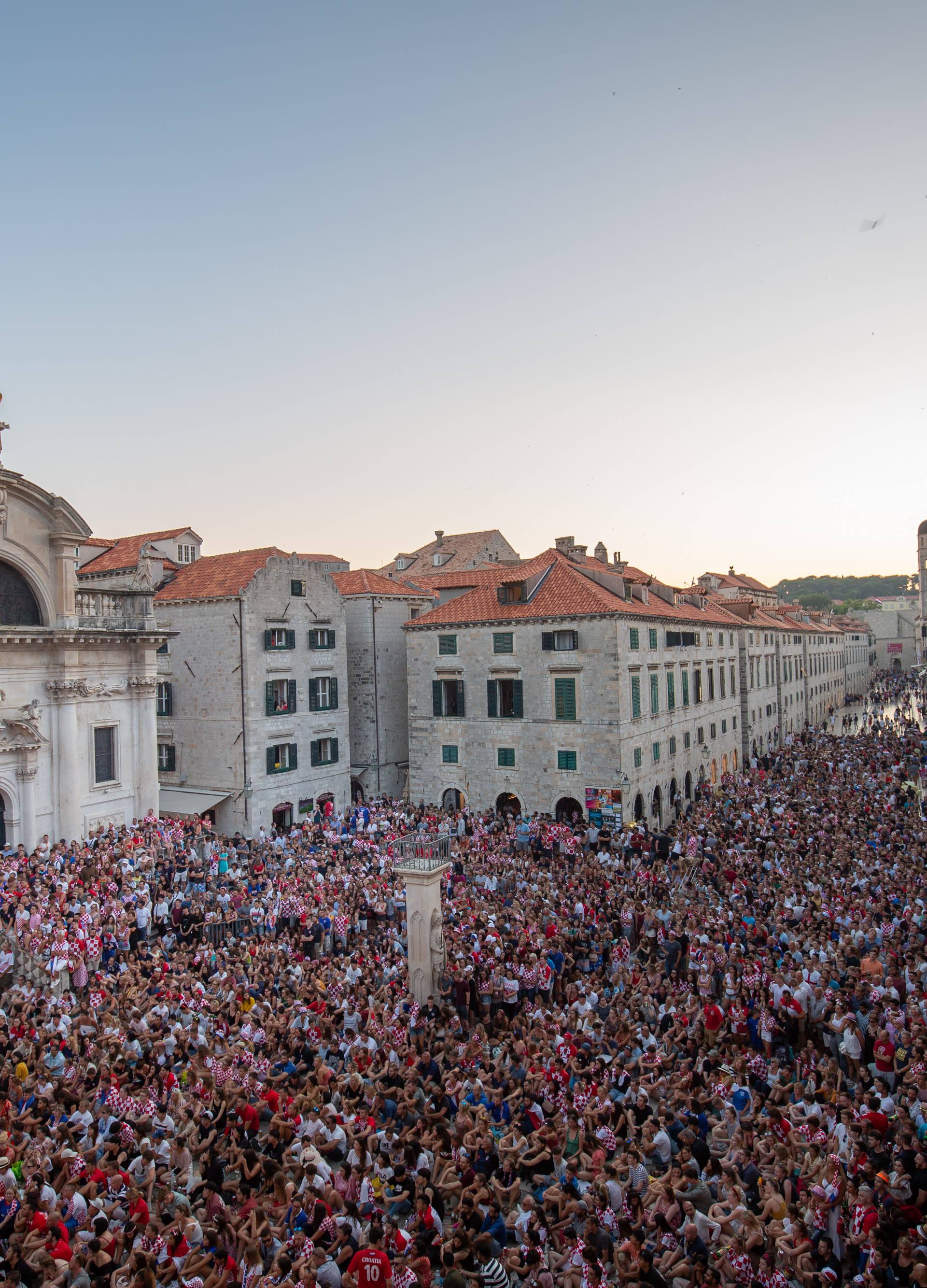 Hrvatska je u finalu SP-a! Pogledajte slavlje u Dalmaciji