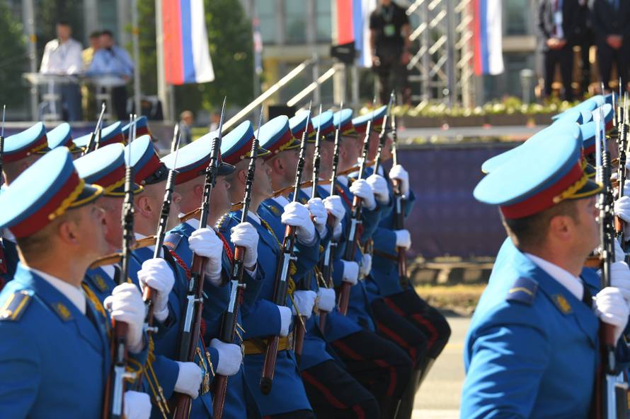 Beograd: Vojna parada "Snaga jedinstva" na kojoj je sudjelovalo oko deset tisuca pripadnika