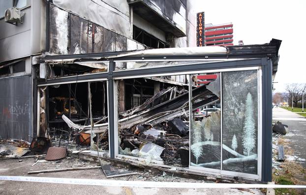 Zagreb: Noćas je u potpunosti izgorjela terasa kafića OMNI Experience Bar