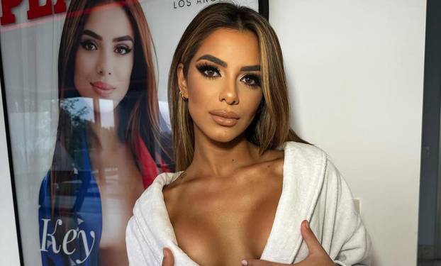 FOTO Najljepša odbojkašica svijeta postaje mama! Skidala se Playboyu, odbila i Neymara