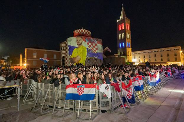 Navijači u Zadru očekuju povratak brončanih Vatrenih