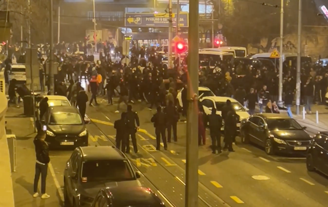 VIDEO Drama nakon utakmice u Zagrebu: Torcida napala policiju