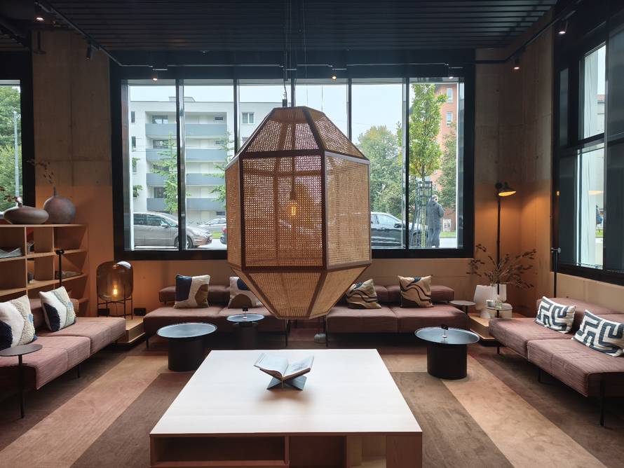 Isprobali smo Xiaomi 15T Pro: Uz moćni zum, radi kao walkie talkie. Ovo su prvi dojmovi