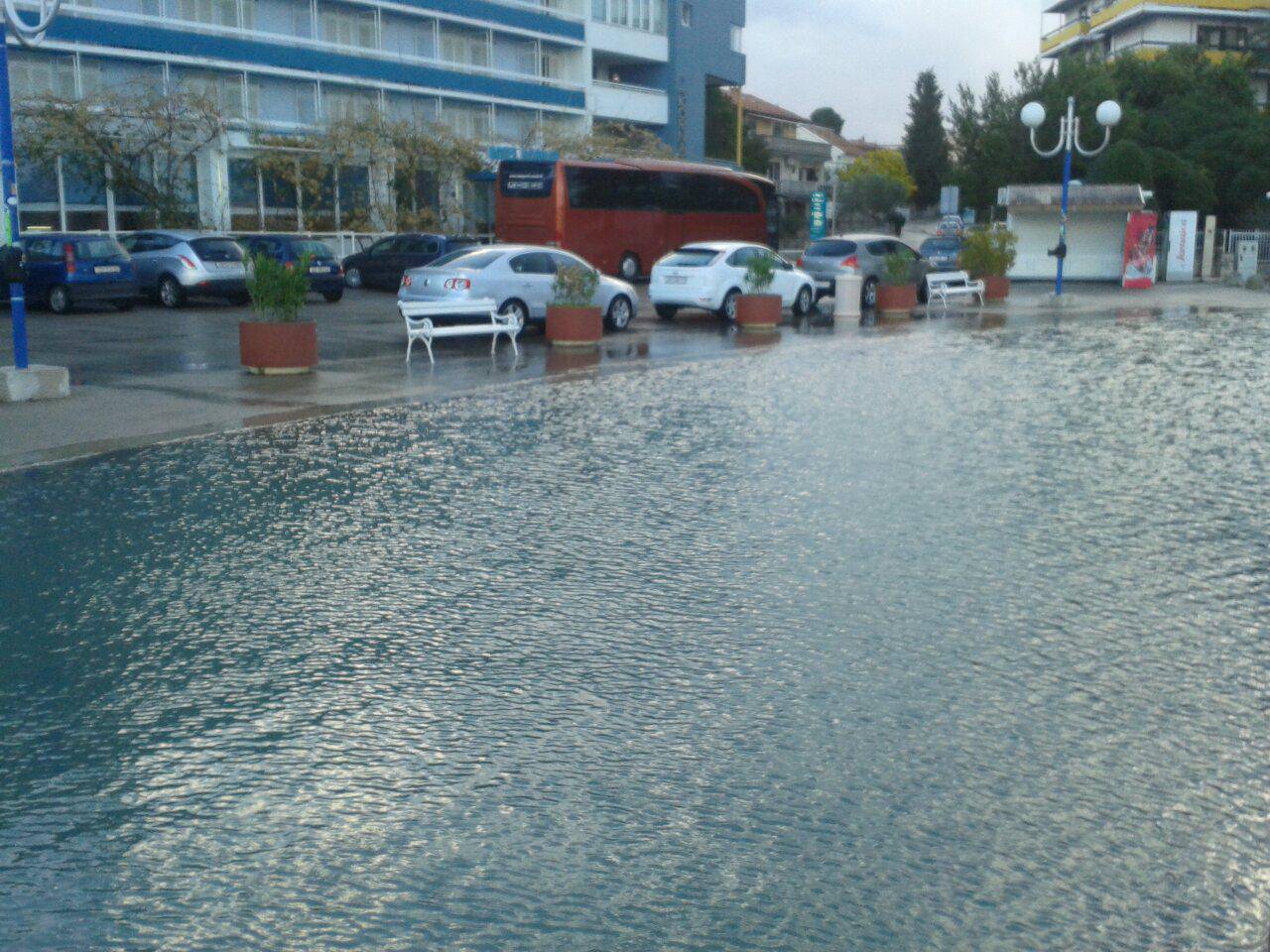 Olujni vjetar, kiša, poplave: Na udaru Istra i gradovi na obali