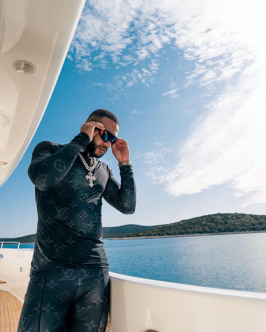 Zvijezda Barcelone nakon Eura uživa na Lošinju! Objavio i fotke