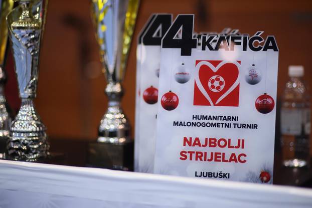 Ljubuški: Zoran Mamić zaigrao na humanitarnom malonogometnom turniru 4 kafića