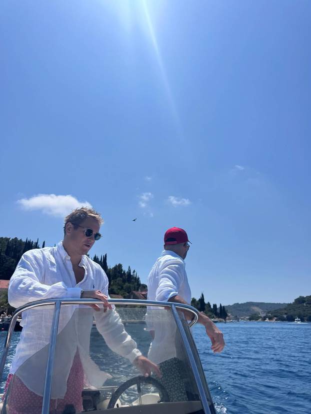 FOTO Emotivno ljeto za Zubčića, Rodeš ulovio ribu... Evo kako hrvatski skijaši pune baterije