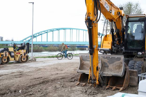 Zagreb: Bageri na savskom nasipu