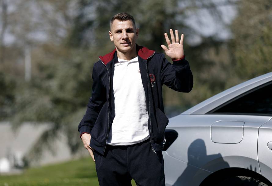 International Friendly - France Training