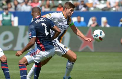 Ma kakva penzija?! Stevie G zabio prekrasan gol za Galaxy