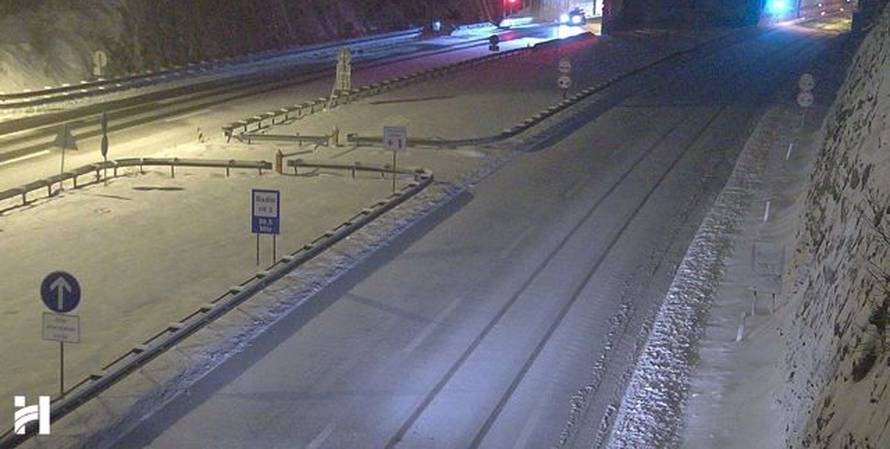 Snijega do koljena, ledena kiša u Dalmaciji. DHMZ izdao brojna upozorenja, evo što nas čeka!