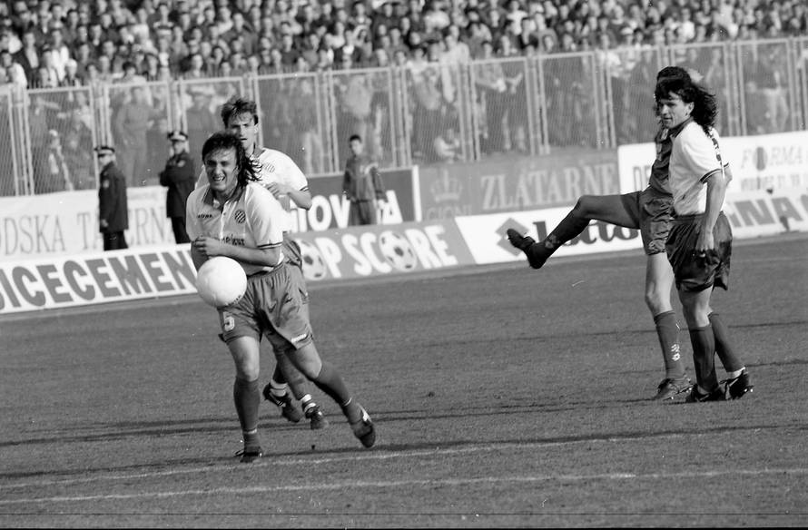 Zagreb: NK Croatia i HNK Hajduk na stadionu u Maksimiru, 24.03.1996.