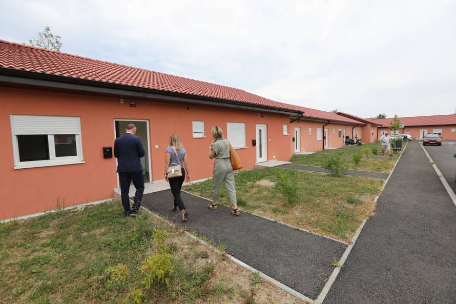 Petrinja: Županijsko naselje "Petrinia"