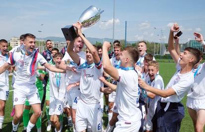 Hajduk na Maksimiru podignuo trofej prvaka! Uzeo duplu krunu