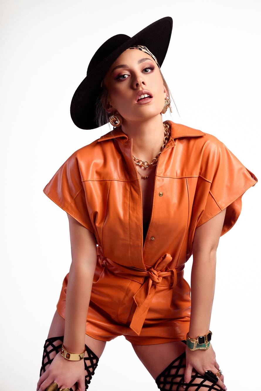 Albina je snimila spot za 'Tick-Tock': Bili smo u garaži, na cesti i u dvorcu. Tempo je bio žestok