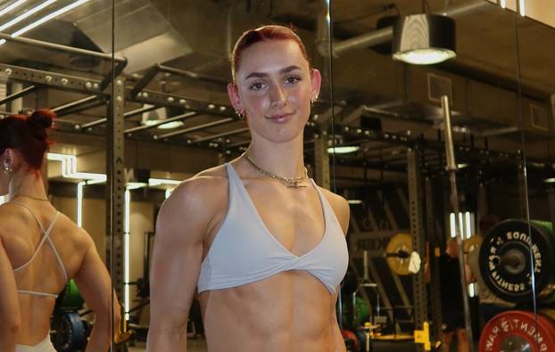 FOTO Tijelo joj je spektakl i nema ni grama masti: Ovako izgleda savršena trenerica!