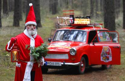 Djed Mraz iz Njemačke bez prestanka radi 55 godina 