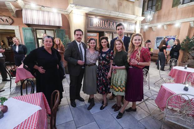 Zagreb: Obilazak kulisa i druženje s glumcima nove serije Divlje p?ele