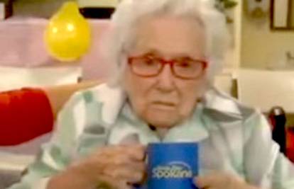Urnebes: Mrzovoljna starica ne želi 'feštati' za 110. rođendan
