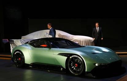 Aston Martin uz Vulcan otkrio DBX, konceptni električni SUV