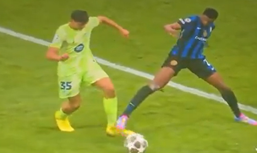 VIDEO Je li Barcelona žestoko oštećena u polufinalu? Ovo je situacija uoči gola Intera za 3-3
