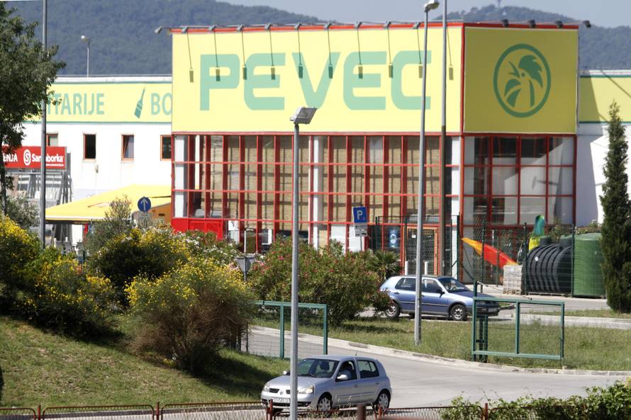 U prvih šest mjesecu: Pevecu dobit  12 puta veća nego lani