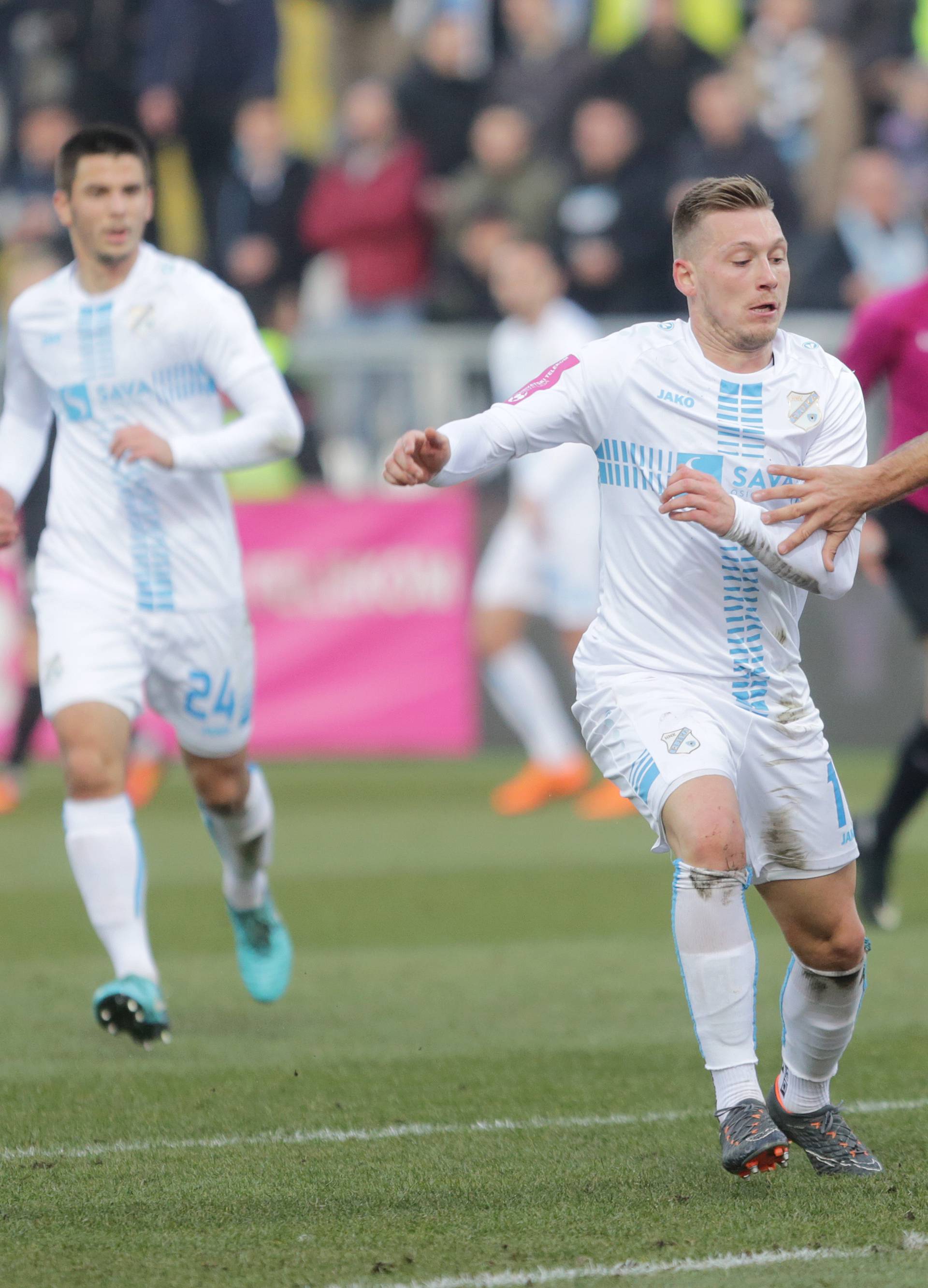 HNK Rijeka -  NK Lokomotiva