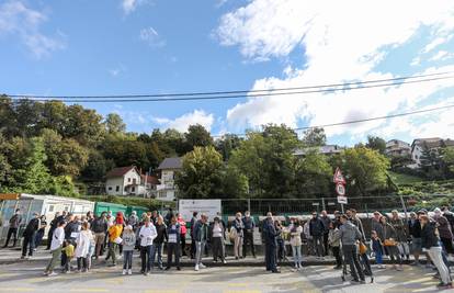 Na Črnomercu prosvjedovali protiv reciklažnog dvorišta
