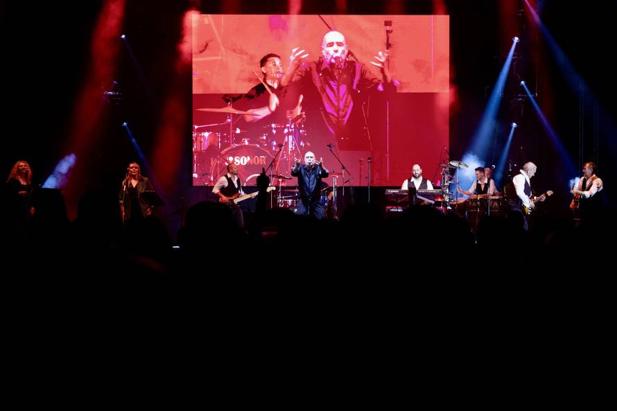 Dražen Zečić nakon 15 godina održao veliki osječki koncert i izazvao delirij u Gradskom vrtu