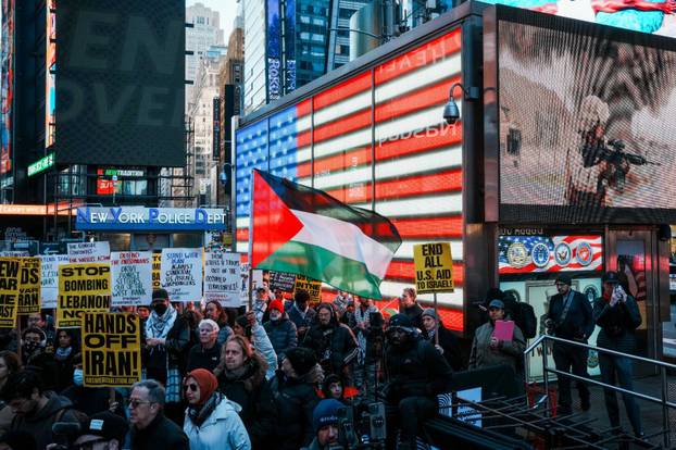 ULICE PUNE BIJESA Tisuće u New Yorku prosvjeduju protiv zračnih napada Izraela na Libanon i Iran