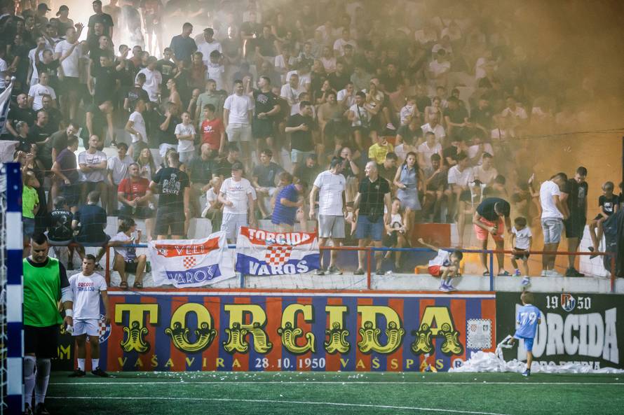 Split: Finalna večer Torcida kupa - Mladi,  Red Baron - Beer and Whiskey Bar - Torcida Varoš