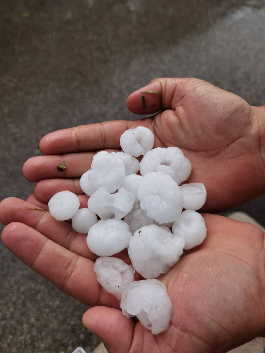 VIDEO Jaka tuča poharala sjever Hrvatske, upaljen meteoalarm: Navečer oluje prijete i Slavoniji