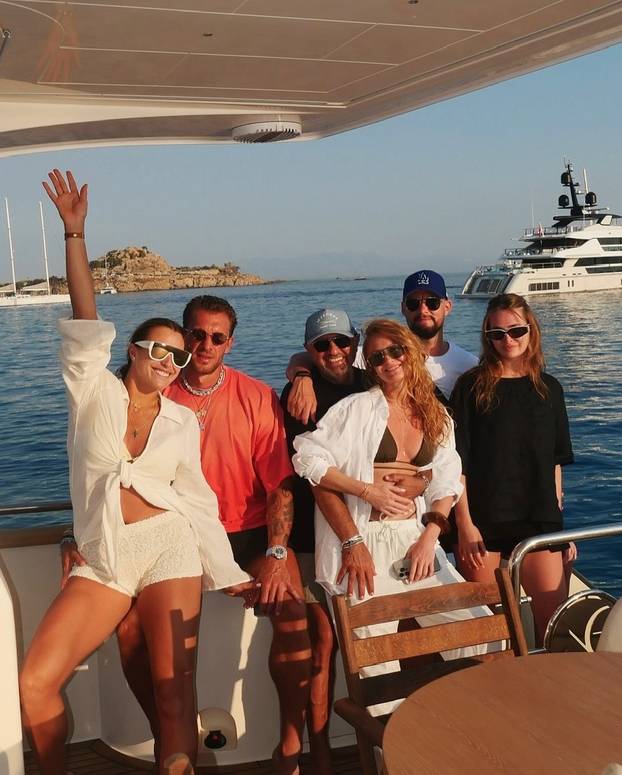 FOTO Vruće ljeto najbolje na svijetu: Skinula se za pratitelje, napunila baterije i pomela sve