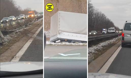 VIDEO Krš i lom kod Jaske na A1: Sudarila se dva kombija, probili ogradu, uletjeli u suprotni smjer