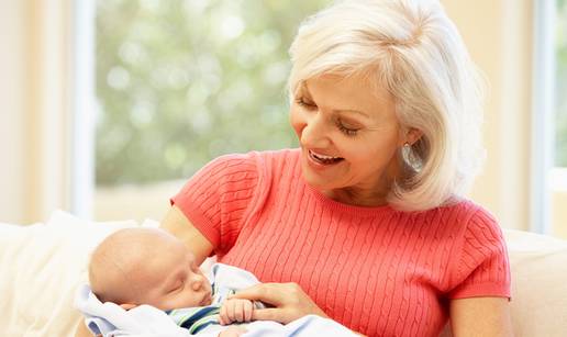 Postpartum kroz o&ccaron;i bake Kaje: Jako je puno posla, ali s gu&scaron;tom poma&zcaron;em k&cacute;eri s unukom