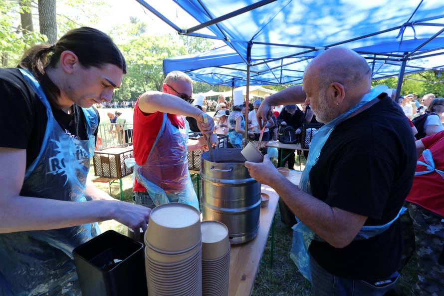 Puležani proslavili Praznik rada uz glazbu, igre i grah