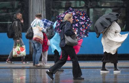 I dalje su mogući pljuskovi s grmljavinom, DHMZ izdao žuti meteoalarm za Dalmaciju