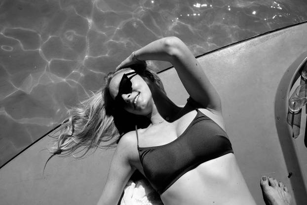 FOTO Napravila gaf uživo koji je obišao Europu. Atraktivna TV voditeljica ljubi Kovačeva šefa