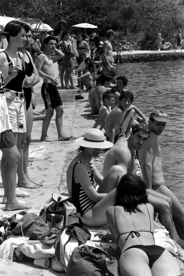Zadar: Tradicionalna Picnic biciklijada Sabuša okupila velik broj biciklista, 20.6.1994.