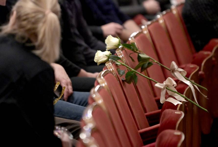 Zagreb: Komemoracija za Massima Savića u Hrvatskom narodnom kazalištu