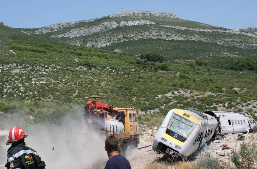 13. obljetnica željezni?ke nesre?e u Rudinama, poginulo je šestero ljudi