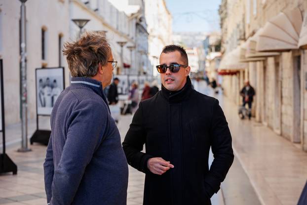 Split: Prikupljanje potpisa za predsjedničku kandidaturu Branke Lozo