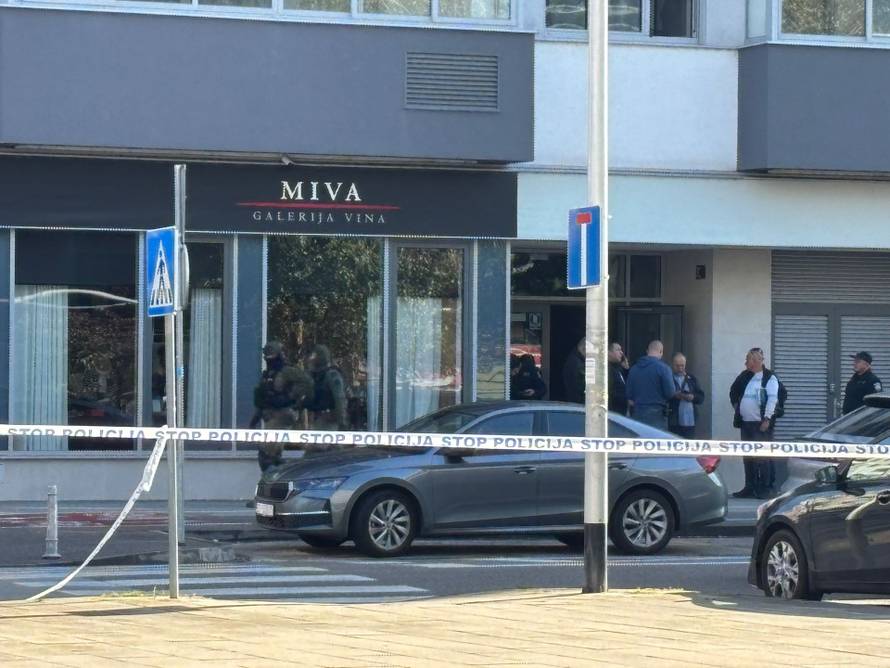 Leon Lučić propucao čovjeka u Zagrebu. U ovom stanu se skrivao. Ispred je rozi kišobran