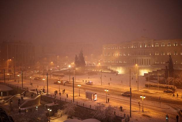 Heavy snowfall in Athens