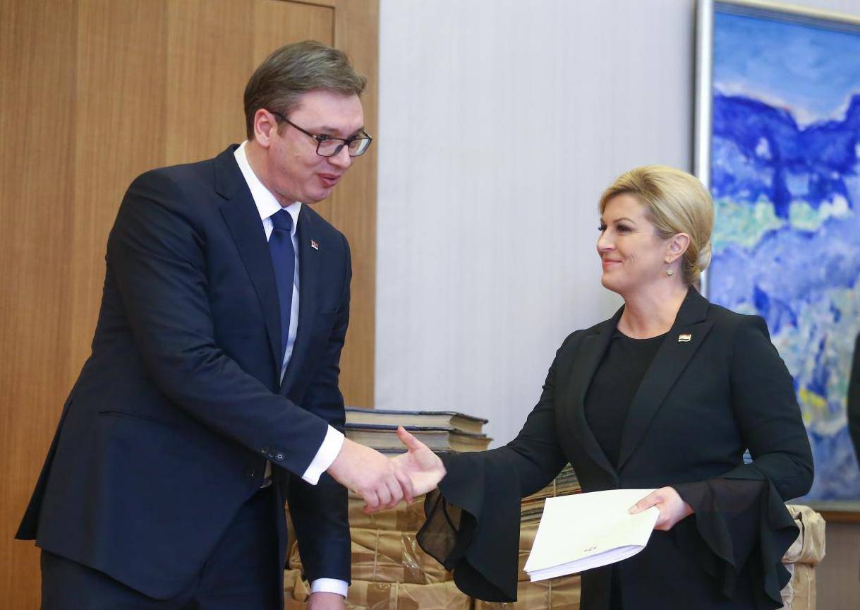 Vučićeva čestitka za Kolindu: Poželio napredak i blagostanje